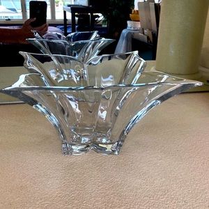 “Florale” by MIKASA 14” Bowl